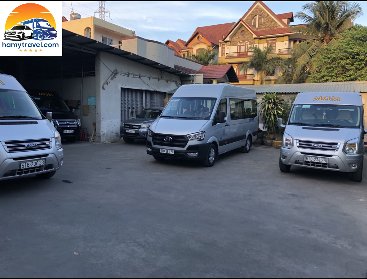 bên trong xe limousine