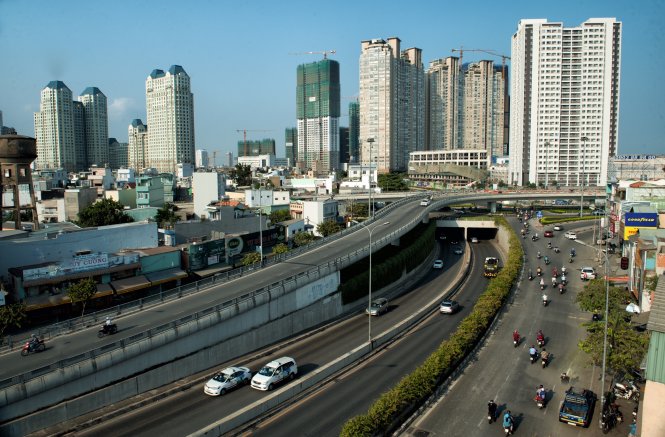 Cho Thuê Xe Ô Tô Du Lịch 7 Chỗ Tại Quận Bình Thạnh