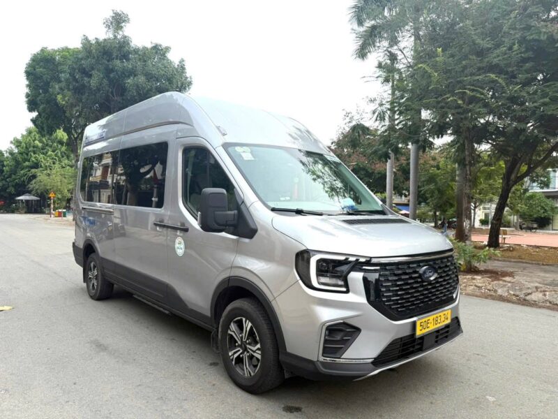 thuê xe 16 chỗ sân bay