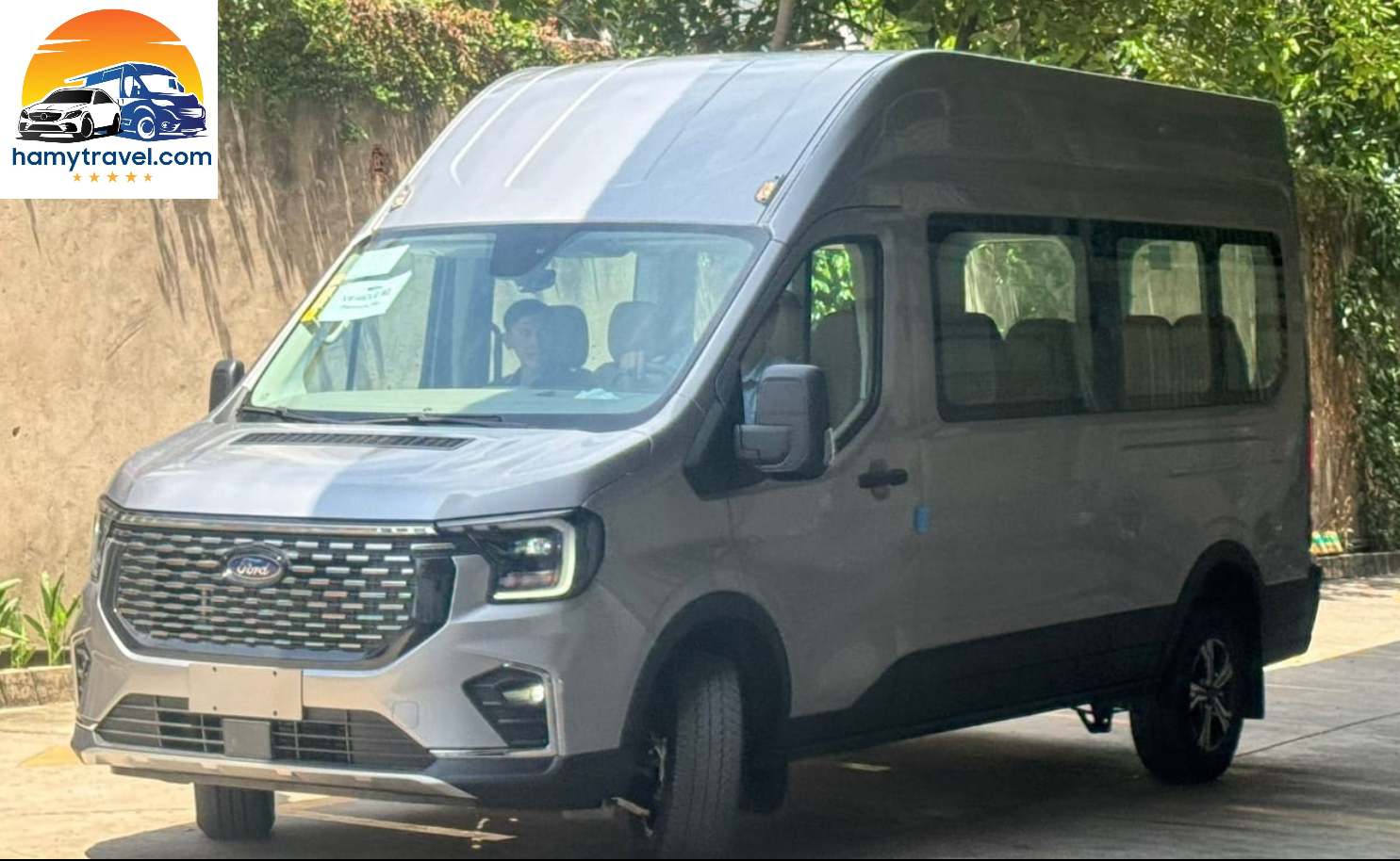 Bảng giá cho thuê xe ô tô 16 chỗ tại thành phố Hồ Chí Minh