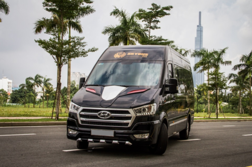 Thuê xe Limousine 9 chỗ TPHCM xe VIP đón trả tận nơi