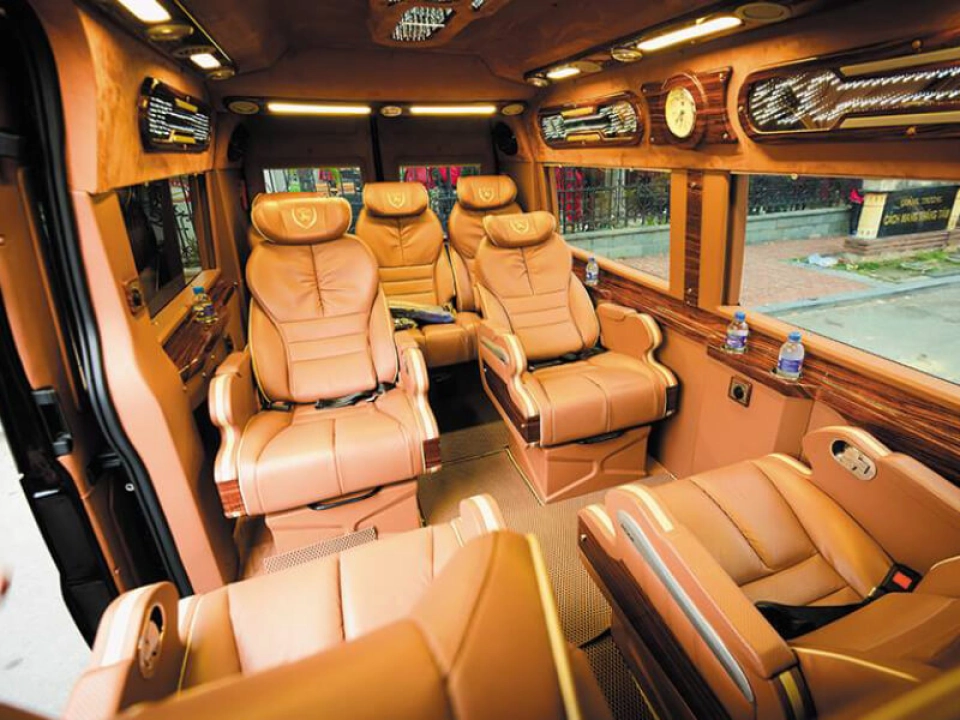 Thuê xe Limousine