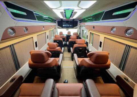 limousine 12 chỗ