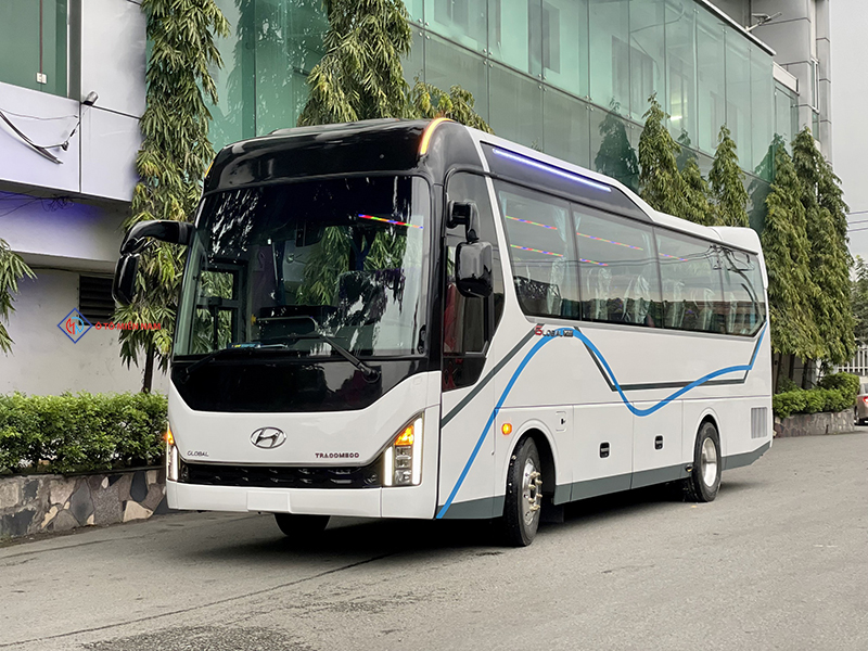 Hyundai-Universe-29-cho