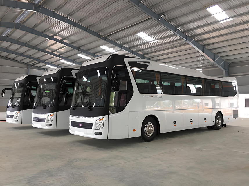 xe-45-cho-hyundai-universe-2023